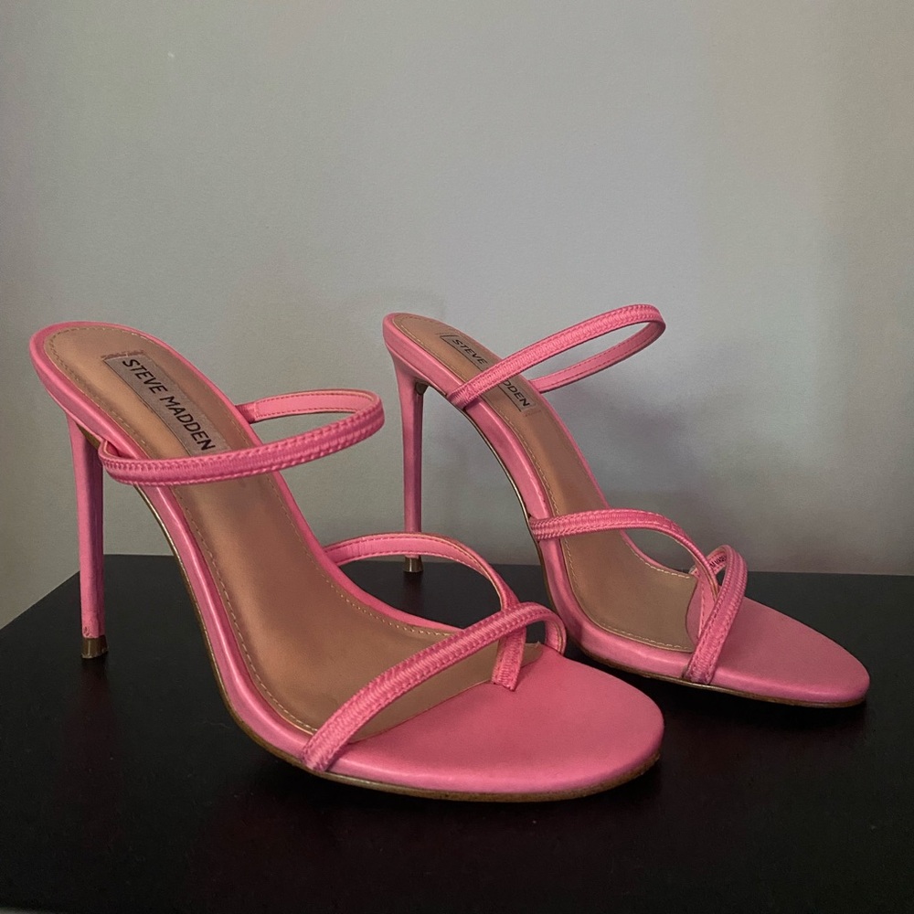 Steve Madden bright pink heels